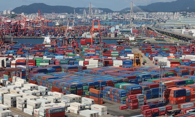 8월 수출 작년보다 11.4% 증가···15개월 연속 흑자