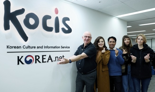 '열정으로 빚어낸 한국'···올해 코리아넷 우수 명예기자를 만나다