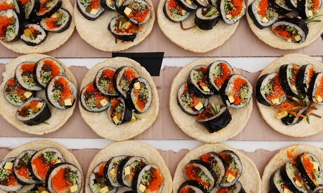 [한국의 먹거리 축제⑥] '김밥의 무한 변신은 무죄'···한식 아이콘의 큰 잔치 '김천김밥축제'