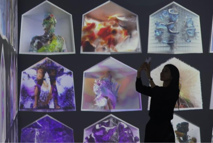 [사진으로 보는 한국] '우주로 발사된 최초의 AI 예술'