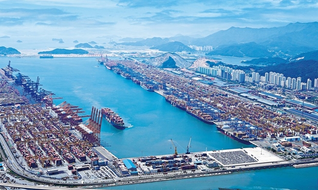 10월 경상수지 97억 8000만 달러 흑자···