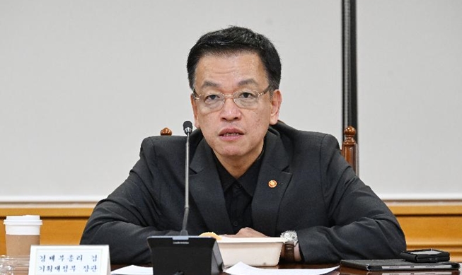 정부·한은 대응 여력 충분···시장심리 반전 위해 적극 대응