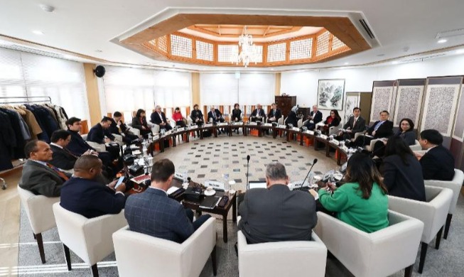 한국, APEC 의장국 활동 본격 개시···비공식고위관리회의 개최