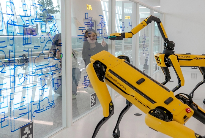 [사진으로 보는 한국] 인천공항에서 즐기는 예술적 체험