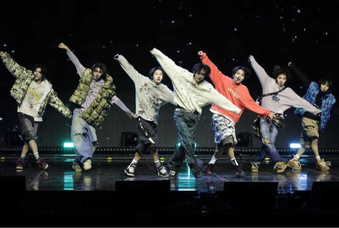 [사진으로 보는 한국] 킥플립, 화려한 데뷔