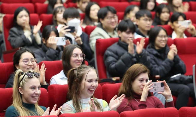 외국인 유학생 10명 중 9명 