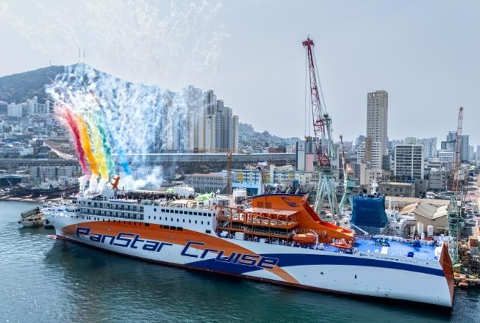 [사진으로 보는 한국] 국내 첫 크루즈페리 팬스타미라클호