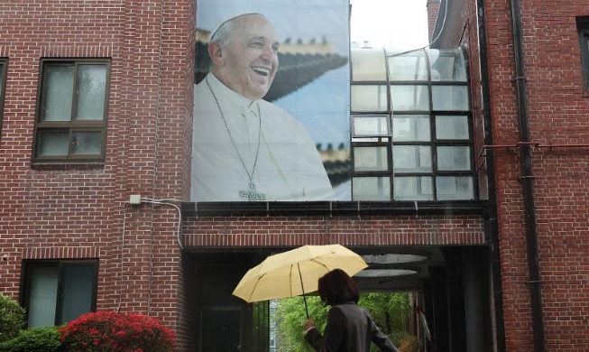 한 대행, 프란치스코 교황 선종에 조전···“사랑, 평화 가르침 기억하겠다”