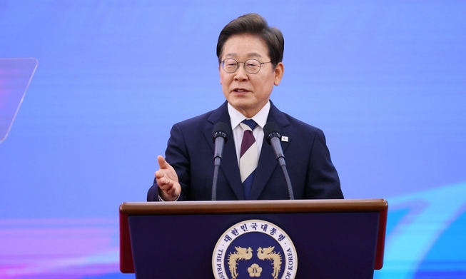 이 대통령 '1호 행정명령' 비상경제점검 TF 구성 지시