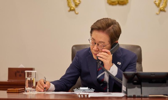 이 대통령, 말레이시아·인도네시아 정상과 통화···”전략적 협력 강화”