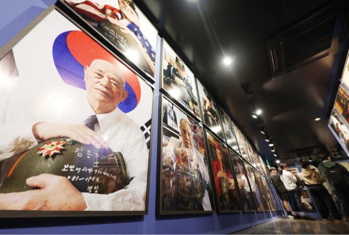 [사진으로 보는 한국] 사진에 담긴 참전용사 얼굴들···’6.25전쟁 75주년 특별전’