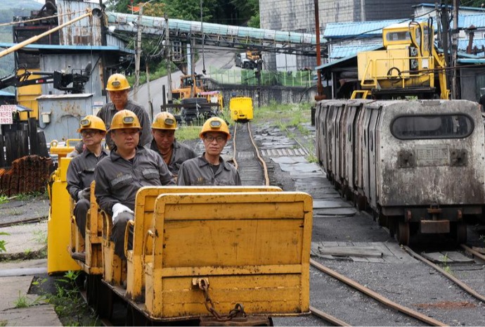 [사진으로 보는 한국] 석탄공사 최후의 광부들