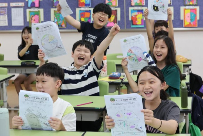 [사진으로 보는 한국] 신나는 방학··· 여름방학 계획은?