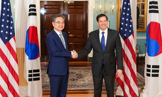 한미 외교장관 첫 회담···