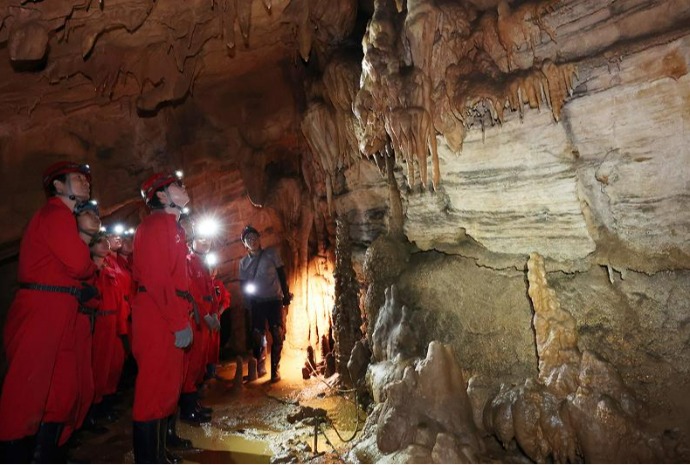 [사진으로 보는 한국]  '백룡동굴'로 떠나는 시간 여행