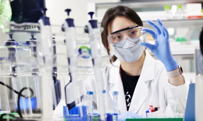 한국 올해 의약품 기술 수출 10조 원 돌파···