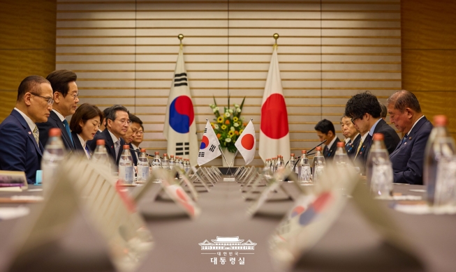 한일 정상 셔틀외교 재개···“김대중-오부치 선언 계승·사회적 과제 공동 대응협의체 출범”