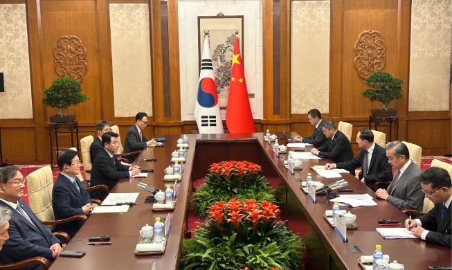 중국 특사단, 대통령 친서 전달···