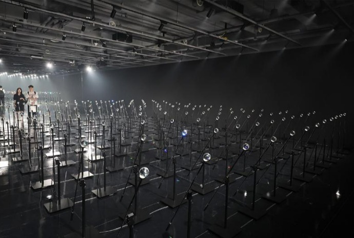 [사진으로 보는 한국] 빛과 감정의 교차 '스펙트럴 크로싱스'