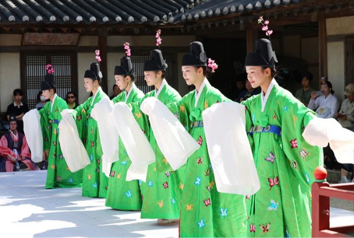 [사진으로 보는 한국] 창덕궁에서 재현된 왕실 잔치 ‘진작례’