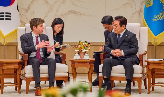 한국, 오픈AI와 전방위 파트너십···데이터센터 구축 협력