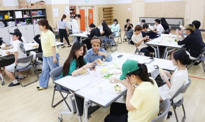 '이주 배경 아동 이익 보호 강화'···외국인 학생 부모 체류 24세까지 연장