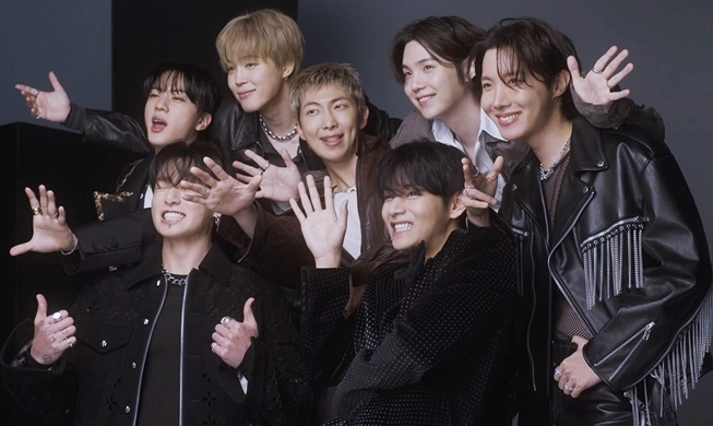 BTS 귀환···전 세계에 울려퍼진 광화문 ‘ARIRANG’