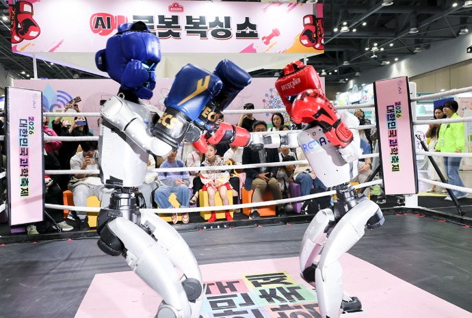 [사진으로 보는 한국] '로봇 복싱' 대결