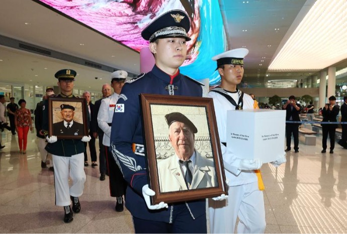 [사진으로 보는 한국] '여기서부터 대한민국이 모시겠습니다'