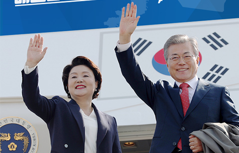  현지 언론이 바라본 문재인 대통령 베트남 - UAE 순방