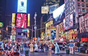 times-square_t20_oEA3pR